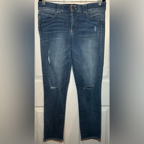 Democracy Women's “Ab” Technology Straight Leg Jeans- Medium Wash/ Size 12 - Picture 1 of 4
